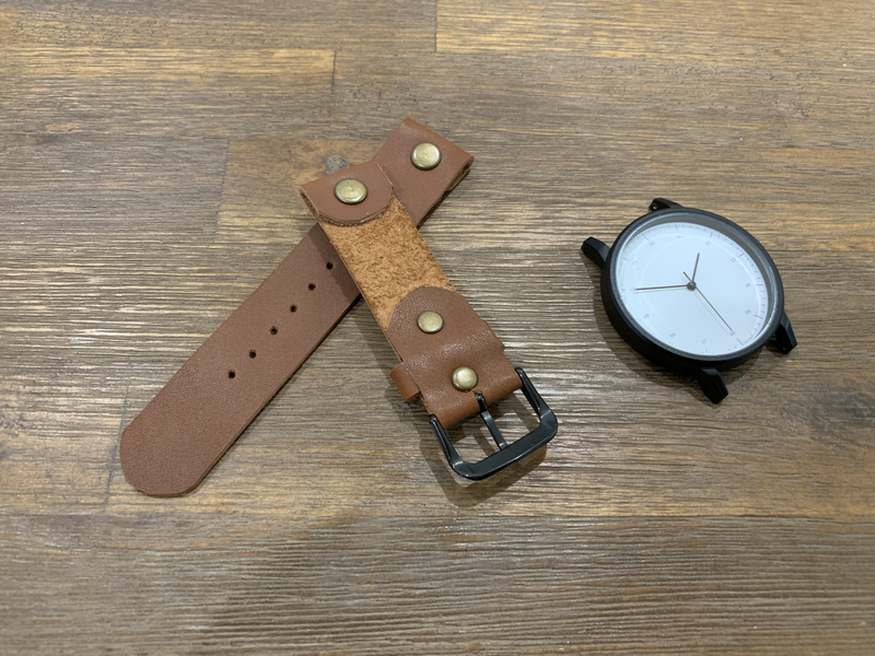 Riveted leather watch strap